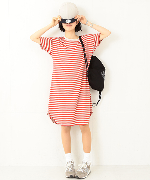 BEAMS BOY（ビームスボーイ）の「BEAMS BOY / 1cm ボーダー クルー ショートスリーブ ワンピース（ワンピース・レディース・レッド/グリーン/ネイビー・ONE SIZE）」の21枚目の写真