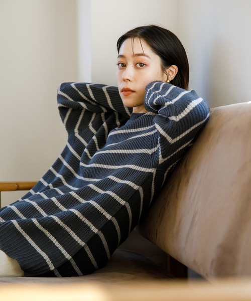 koe(コエ)の「リサイクルポリエステル 畦編みクルーネックニット*(ニット/セーター・レディース・アイボリー/ブラック/ホワイト系その他4/パープル/グレー系その他5/グリーン・M/S/L)」の4枚目の写真