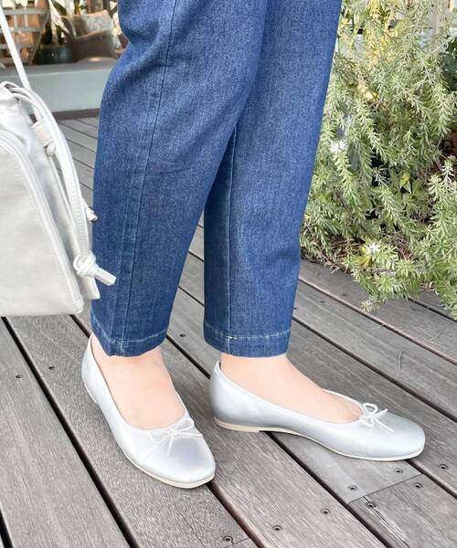 SHOO・LA・RUE（シューラルー）の「◆リボンスクエアバレエシューズ（その他シューズ・レディース・ブラック/シルバー/ナチュラル・35/45）」の13枚目の写真