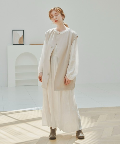 hinari（ヒナリ）の「ノーカラージレ（ベスト）」 - WEAR