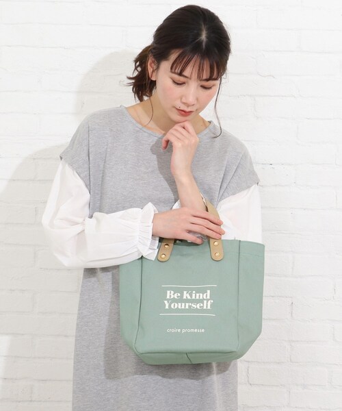 SHOO・LA・RUE(シューラルー)の「◆キャンバスロゴトート(トートバッグ・レディース・ブラウン系その他/ベビーピンク/ライトベージュ/ライトグリーン系・00)」の12枚目の写真