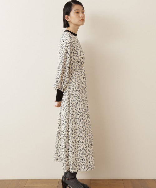 NATURAL BEAUTY BASIC（ナチュラルビューティーベーシック）の「[洗える]リーフプリントバンドカラーワンピース（ワンピース・レディース・ホワイト系その他/グレー系その他/ブルー系その他・SMALL/MEDIUM）」の17枚目の写真