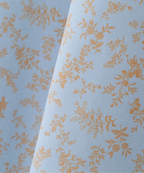 NATURAL BEAUTY BASIC（ナチュラルビューティーベーシック）の「[洗える]リーフプリントバンドカラーワンピース（ワンピース・レディース・ホワイト系その他/グレー系その他/ブルー系その他・SMALL/MEDIUM）」の4枚目の写真