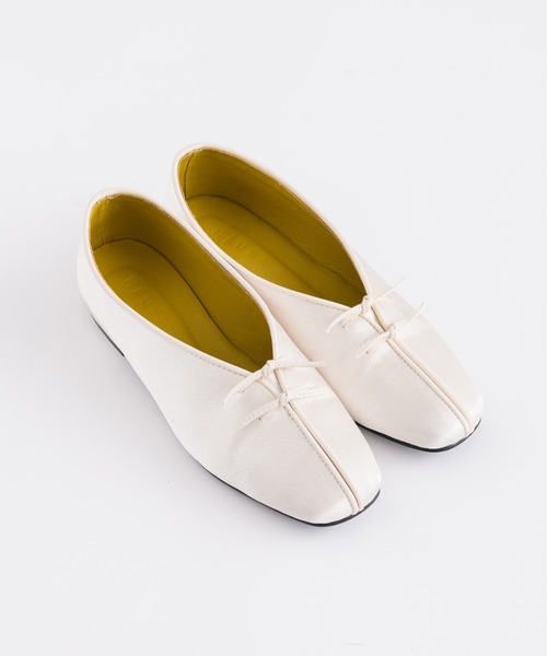 NEUNA(ヌナ)の「台湾シューズ(バレエシューズ・レディース・ホワイト/ブラック・SMALL/MEDIUM/LARGE)」の7枚目の写真