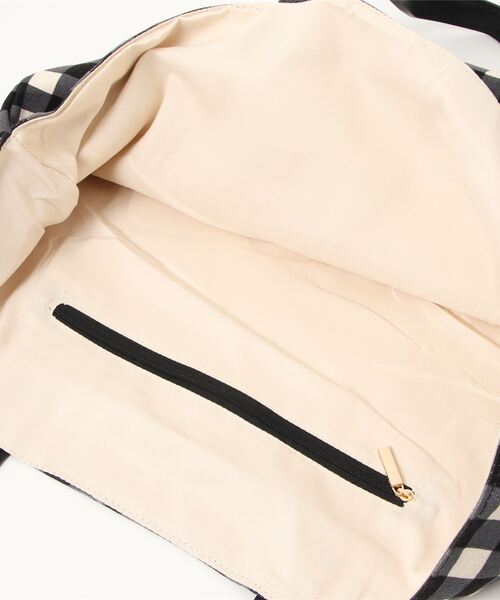 Shiraleah（シャラレア）の「【KATHARINE ROSS】SHIRALEAH ギンガムチェックBIGトートバッグ（トートバッグ・レディース・ブラック・MEDIUM）」の4枚目の写真