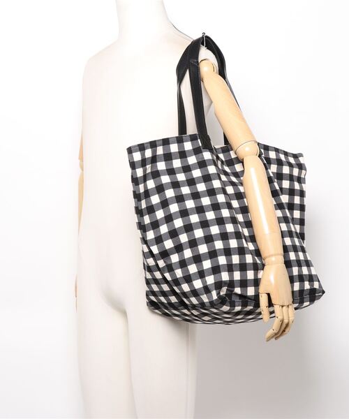 Shiraleah（シャラレア）の「【KATHARINE ROSS】SHIRALEAH ギンガムチェックBIGトートバッグ（トートバッグ・レディース・ブラック・MEDIUM）」の5枚目の写真