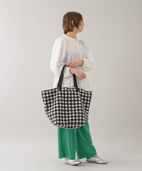 Shiraleah（シャラレア）の「【KATHARINE ROSS】SHIRALEAH ギンガムチェックBIGトートバッグ（トートバッグ・レディース・ブラック・MEDIUM）」の7枚目の写真
