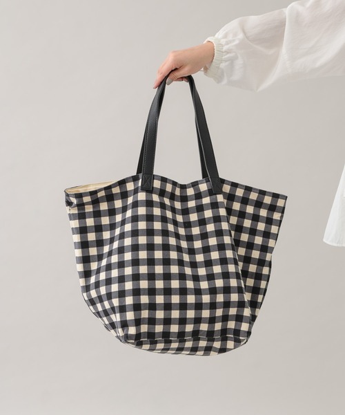 Shiraleah（シャラレア）の「【KATHARINE ROSS】SHIRALEAH ギンガムチェックBIGトートバッグ（トートバッグ・レディース・ブラック・MEDIUM）」の11枚目の写真