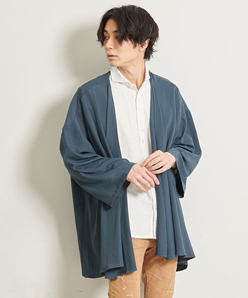 ボタンレスポンチョ