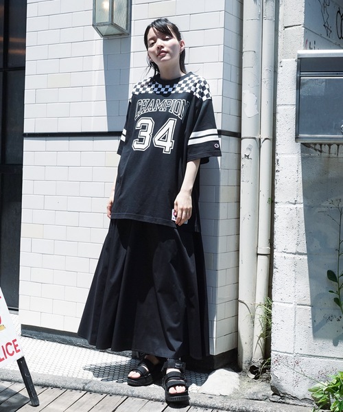 Champion（チャンピオン）の「【CHAMPION/チャンピオン】ラバープリントリラックスフィット　フットボールウェア風　ナンバー　Tシャツ（Tシャツ/カットソー・メンズ・ホワイト/ブラック/ネイビー・MEDIUM/LARGE/X-LARGE）」の20枚目の写真