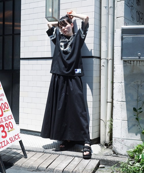 Champion（チャンピオン）の「【CHAMPION/チャンピオン】ラバープリントリラックスフィット　フットボールウェア風　ナンバー　Tシャツ（Tシャツ/カットソー・メンズ・ホワイト/ブラック/ネイビー・MEDIUM/LARGE/X-LARGE）」の21枚目の写真