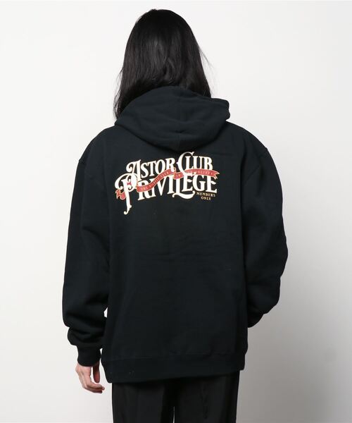 PRIVILEGE（プリビレッジ）の「プリビレッジ [PRIVILEGE] × アスタークラブ [ASTOR CLUB] コラボ プルオーバー パーカー スウェットシャツ [HOODIE]（パーカー・メンズ・ブラック・X-LARGE/MEDIUM/XX-LARGE/LARGE）」の10枚目の写真