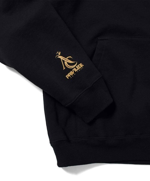 PRIVILEGE（プリビレッジ）の「プリビレッジ [PRIVILEGE] × アスタークラブ [ASTOR CLUB] コラボ プルオーバー パーカー スウェットシャツ [HOODIE]（パーカー・メンズ・ブラック・X-LARGE/MEDIUM/XX-LARGE/LARGE）」の5枚目の写真