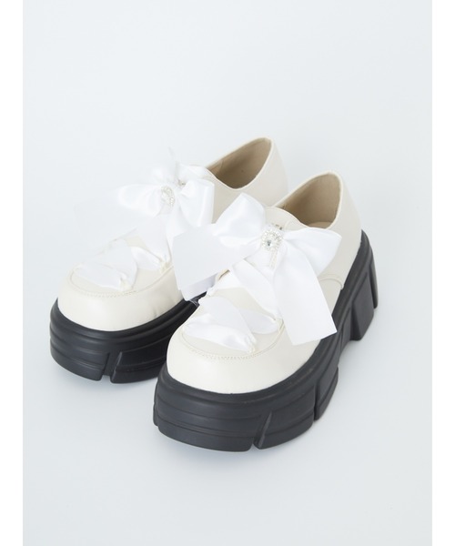 Ank Rouge(アンクルージュ)の「ビジューリボン厚底シューズ(その他シューズ・レディース・ブラック/オフホワイト・M/L)」の1枚目の写真