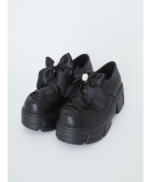 Ank Rouge(アンクルージュ)の「ビジューリボン厚底シューズ(その他シューズ・レディース・ブラック/オフホワイト・M/L)」の2枚目の写真