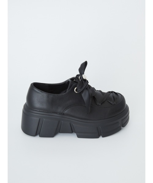 Ank Rouge(アンクルージュ)の「ビジューリボン厚底シューズ(その他シューズ・レディース・ブラック/オフホワイト・M/L)」の4枚目の写真