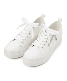 脱ぎ履きしやすい サイドジップ付き厚底スニーカー