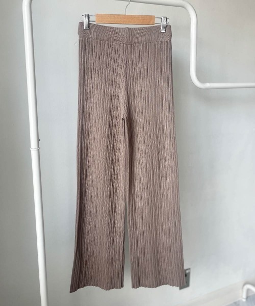 esutoreja（エストレジャ）の「クロップニットパンツセットアップ（セットアップ・レディース・ブラック/ベージュ/モカ・FREE）」の17枚目の写真