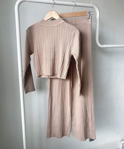 esutoreja（エストレジャ）の「クロップニットパンツセットアップ（セットアップ・レディース・ブラック/ベージュ/モカ・FREE）」の21枚目の写真