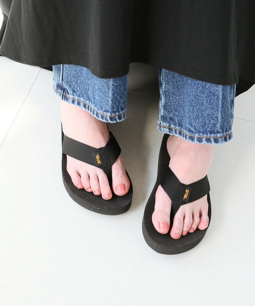 Teva（テバ）の「【TEVA/テバ】 REFLIP（サンダル・レディース・ブラック/アイボリー/ブラウン・23cm/24cm/25cm）」の5枚目の写真