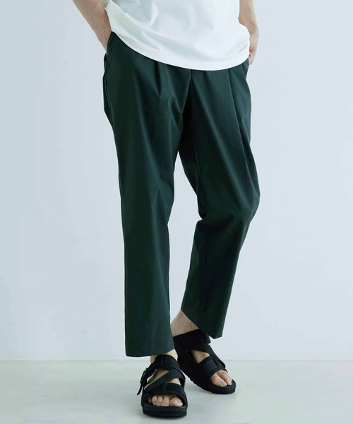 ADAM ET ROPE'（アダムエロペ）の「【TOOLIGHT】TC イージー スリム テーパード クロップドパンツ/セットアップ対応/超軽量/ストレッチ性/吸水速乾性/イージーケア（その他パンツ・メンズ・ブラック/ダークグリーン/ブラウン系その他・S/M/L/XL）」の3枚目の写真