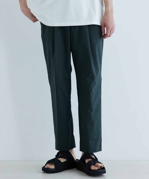 ADAM ET ROPE'（アダムエロペ）の「【TOOLIGHT】TC イージー スリム テーパード クロップドパンツ/セットアップ対応/超軽量/ストレッチ性/吸水速乾性/イージーケア（その他パンツ・メンズ・ブラック/ダークグリーン/ブラウン系その他・S/M/L/XL）」の21枚目の写真