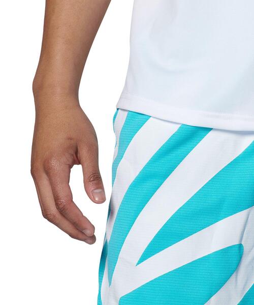 UNDER ARMOUR(アンダーアーマー)の「カリー テック ショートスリーブ Tシャツ 〈カリーロゴ〉(バスケットボール/メンズ)(Tシャツ/カットソー・メンズ・ブラック/ホワイト・L/XXL/3XL/S/XL/M)」の11枚目の写真