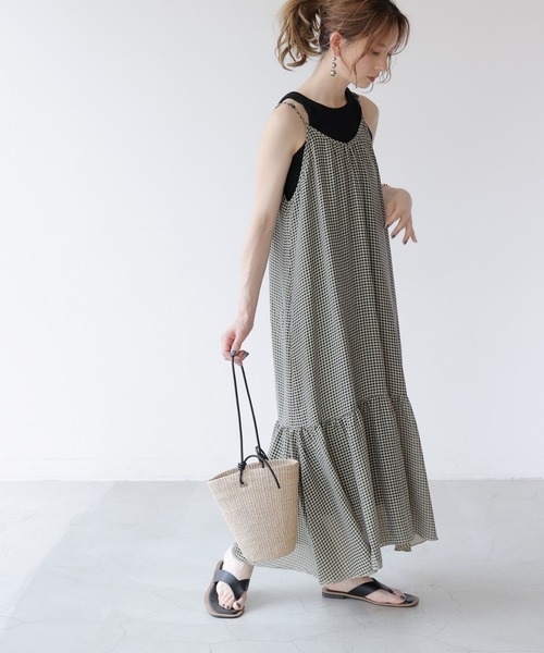 frames RAY CASSIN(フレームスレイカズン)の「WEB限定.シアーギンガムティアードキャミワンピース(ワンピース・レディース・ネイビー/イエロー・FREE)」の2枚目の写真