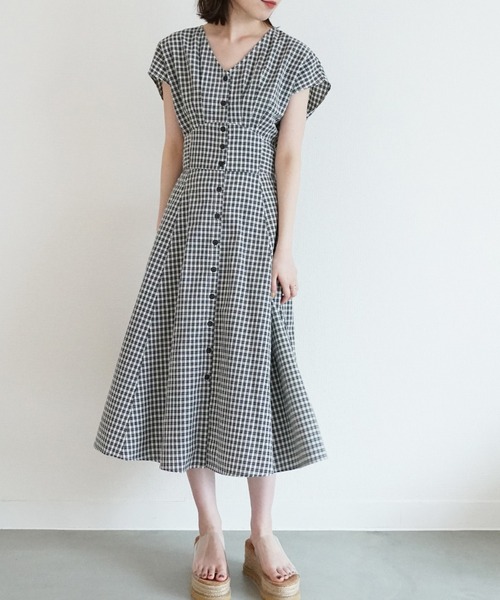 Cheek（チーク）の「Ｖネックチェックワンピース（ワンピース・レディース・ブラック/ベージュ/グリーン・MEDIUM）」の9枚目の写真