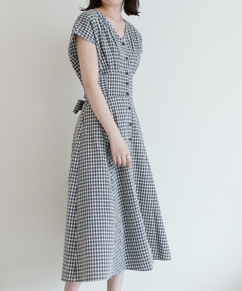 Cheek（チーク）の「Ｖネックチェックワンピース（ワンピース・レディース・ブラック/ベージュ/グリーン・MEDIUM）」の13枚目の写真