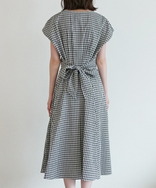 Cheek（チーク）の「Ｖネックチェックワンピース（ワンピース・レディース・ブラック/ベージュ/グリーン・MEDIUM）」の14枚目の写真