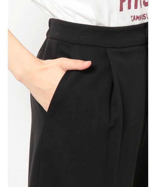 Ungrid（アングリッド）の「タックハーフパンツ（その他パンツ・レディース・ブラック/ボルドー・FREE）」の7枚目の写真