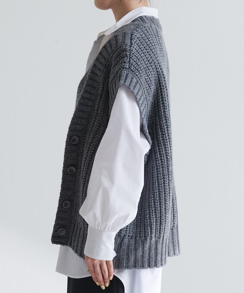 COLLAGE GALLARDAGALANTE（コラージュガリャルダガランテ）の「編み地が可愛いデザインニットベスト（ベスト・レディース・チャコールグレー/モカ・FREE）」の7枚目の写真