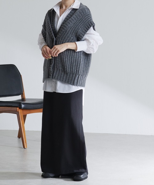 COLLAGE GALLARDAGALANTE（コラージュガリャルダガランテ）の「編み地が可愛いデザインニットベスト（ベスト・レディース・チャコールグレー/モカ・FREE）」の21枚目の写真