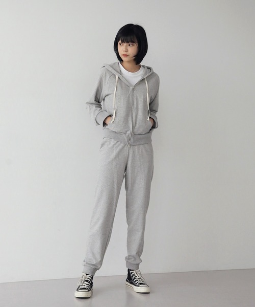 UNE MANSION（ユヌマンション）の「フードジップアップ&ジョガーセット（サロペット/オーバーオール・レディース・ブラック/グレー/アイボリー・FREE）」の10枚目の写真
