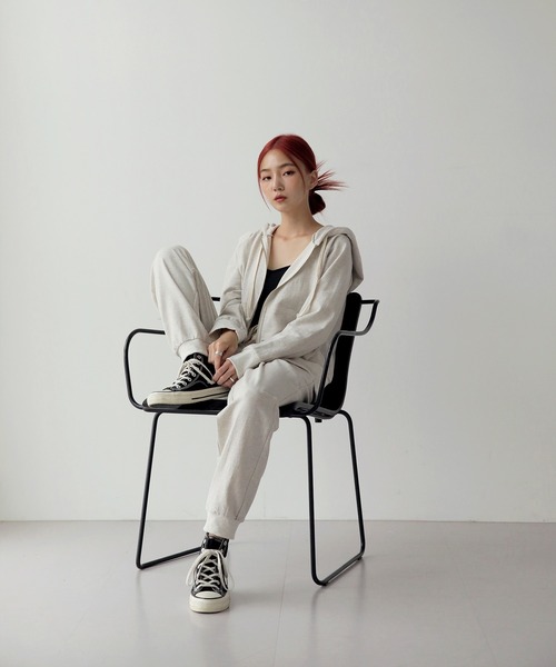 UNE MANSION（ユヌマンション）の「フードジップアップ&ジョガーセット（サロペット/オーバーオール・レディース・ブラック/グレー/アイボリー・FREE）」の12枚目の写真