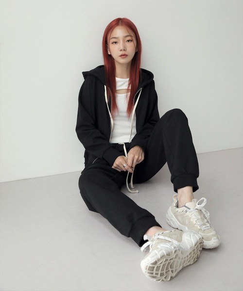 UNE MANSION（ユヌマンション）の「フードジップアップ&ジョガーセット（サロペット/オーバーオール・レディース・ブラック/グレー/アイボリー・FREE）」の8枚目の写真