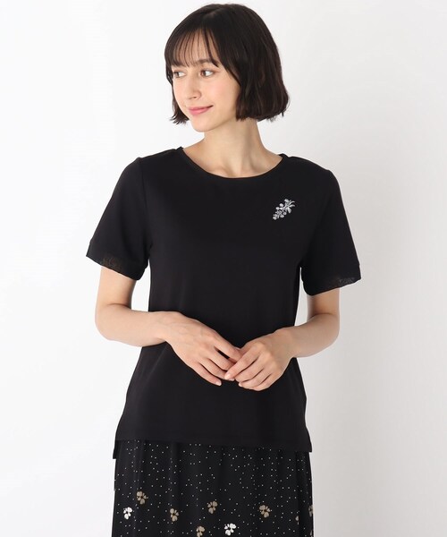 LAURA ASHLEY（ローラアシュレイ）の「【洗える】ブランブル ロゴシフォントリムTシャツ（Tシャツ/カットソー・レディース・オフホワイト/ブラック/グリーン/キャメル・38/40）」の3枚目の写真