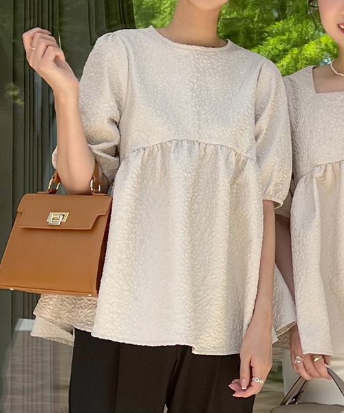 選べるクルーネック/スクエアネックぽこぽこバックリボンペプラムトップス