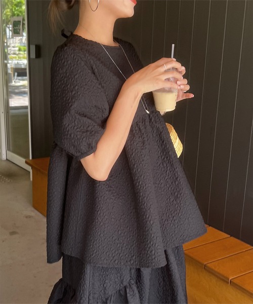 セール】選べるクルーネック/スクエアネック ぽこぽこバックリボン