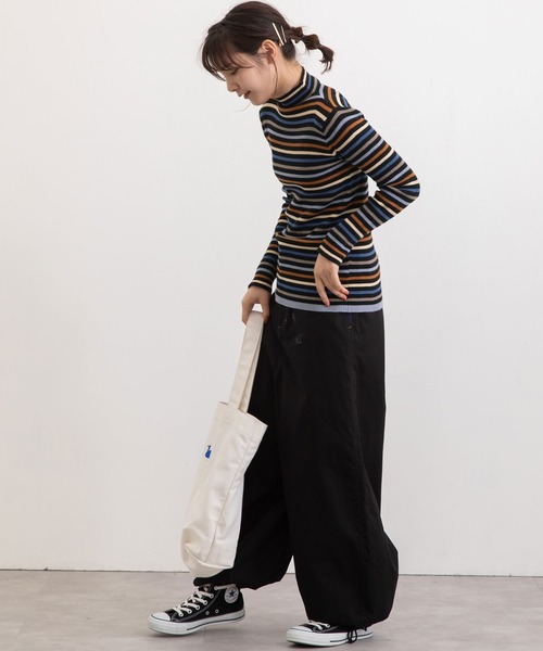 POU DOU DOU（プードゥドゥ）の「シアバターマルチボーダーハイネックニット（ニット/セーター・レディース・ブラック/ピンク/グリーン・3）」の17枚目の写真