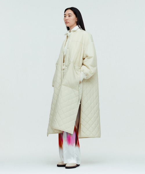 ADAM ET ROPE'（アダムエロペ）の「【サステナブル】キルティングロングコート（その他アウター・レディース・ブラック/ホワイト系その他5・FREE）」の12枚目の写真