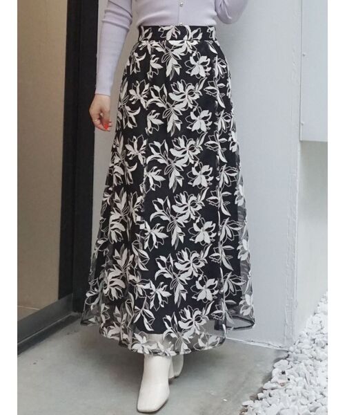 MERCURYDUO（マーキュリーデュオ）の「メロンチュール刺繍セミフレアスカート（スカート・レディース・ライトブルー/ベビーピンク/ブラック・SMALL/MEDIUM）」の14枚目の写真