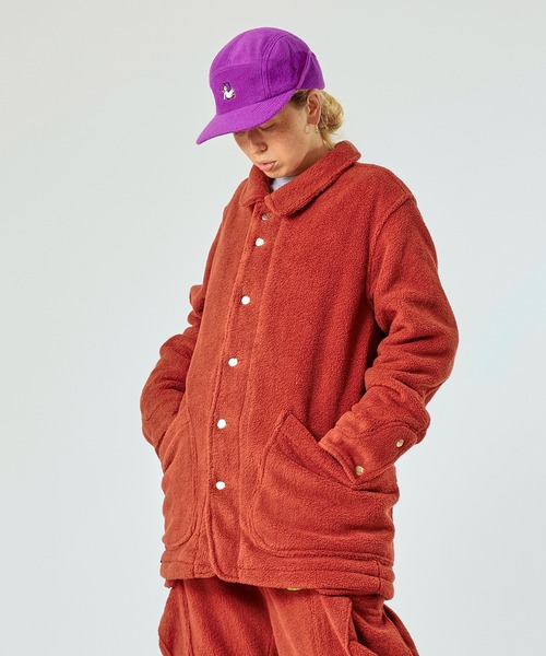 AlexanderLeeChang(アレキサンダーリーチャン)の「AlexanderLeeChang アレキサンダーリーチャン / BLC FLEECE COVERALL JKT BACANCESコラボレーションセットアップビッグシルエットフリースカバーオールジャケット / BC032201(カバーオール・メンズ・マスタード/ブラック/ブラウン・LARGE/MEDIUM/X-LARGE)」の2枚目の写真