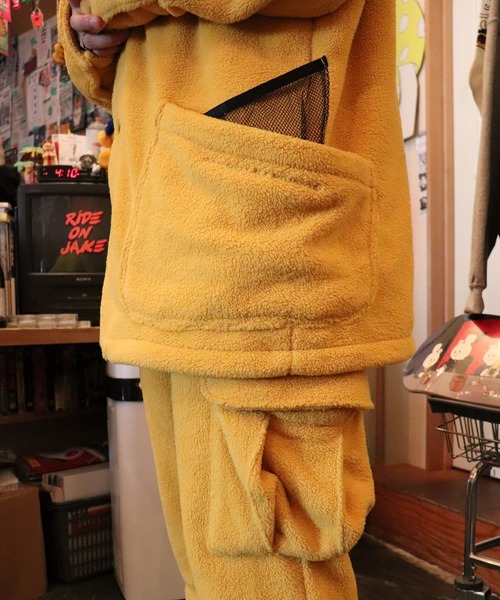 AlexanderLeeChang(アレキサンダーリーチャン)の「AlexanderLeeChang アレキサンダーリーチャン / BLC FLEECE COVERALL JKT BACANCESコラボレーションセットアップビッグシルエットフリースカバーオールジャケット / BC032201(カバーオール・メンズ・マスタード/ブラック/ブラウン・LARGE/MEDIUM/X-LARGE)」の9枚目の写真