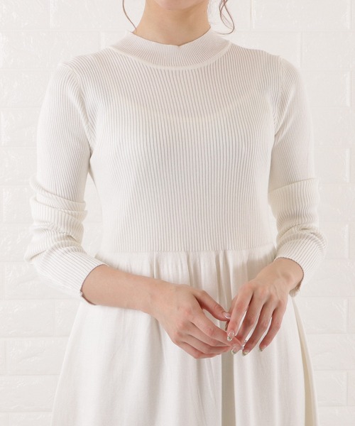 Lace Ladies(レースレディース)の「ハイネックロングニットワンピース(ワンピース・レディース・アイボリー/ブラック・L/XL/M/S)」の11枚目の写真