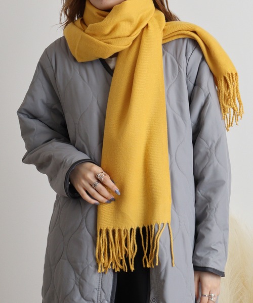 FUNALIVE（ファンアライブ）の「PAGE ONE 無地ストール（ストール/ショール・レディース・ブルー/グレイッシュベージュ/ブラック/アイボリー/イエロー/オレンジ/ライトパープル/グリーン系その他/パープル/グリーン/ピンク/杢グレー/キャメル/ブラック系その他/イエロー系その他/ホワイト系その他/ベージュ系その他/ライトグレー/ピンク系/ブルー系その他/グリーン系/オレンジ系/レモンイエロー/ロイヤルブルー/ピンク系1/ライトブルー/イエロー系/レッド/ネイビー/ライトグリーン/バーガンディー・FREE）」の22枚目の写真