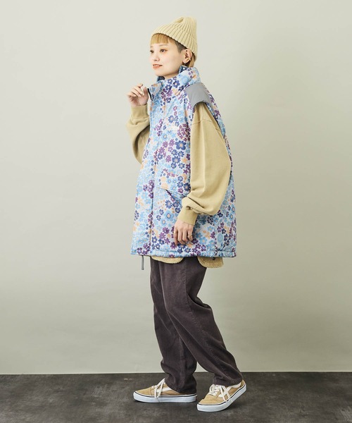 CUBE SUGAR(キューブシュガー)の「総柄中綿スタンドカラーベスト(ダウンジャケット/コート・レディース・ネイビー/グレー・M)」の5枚目の写真