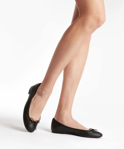 Repetto（レペット）の「Cendrillon バレエフラット - EUサイズ / V086VE（バレエシューズ・レディース・ホワイト/ブラック・35.5/36.5/38.5/39/38/35/40/37/37.5/36/34）」の4枚目の写真