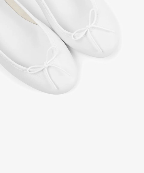 Repetto（レペット）の「Cendrillon バレエフラット - EUサイズ / V086VE（バレエシューズ・レディース・ホワイト/ブラック・35.5/36.5/38.5/39/38/35/40/37/37.5/36/34）」の11枚目の写真